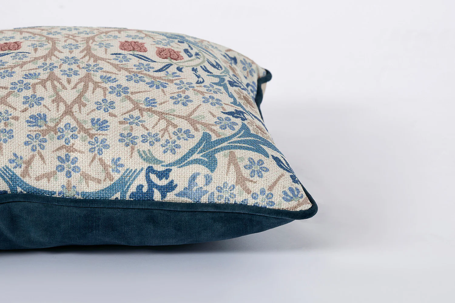Cushion 01, Blackthorn - Image 6