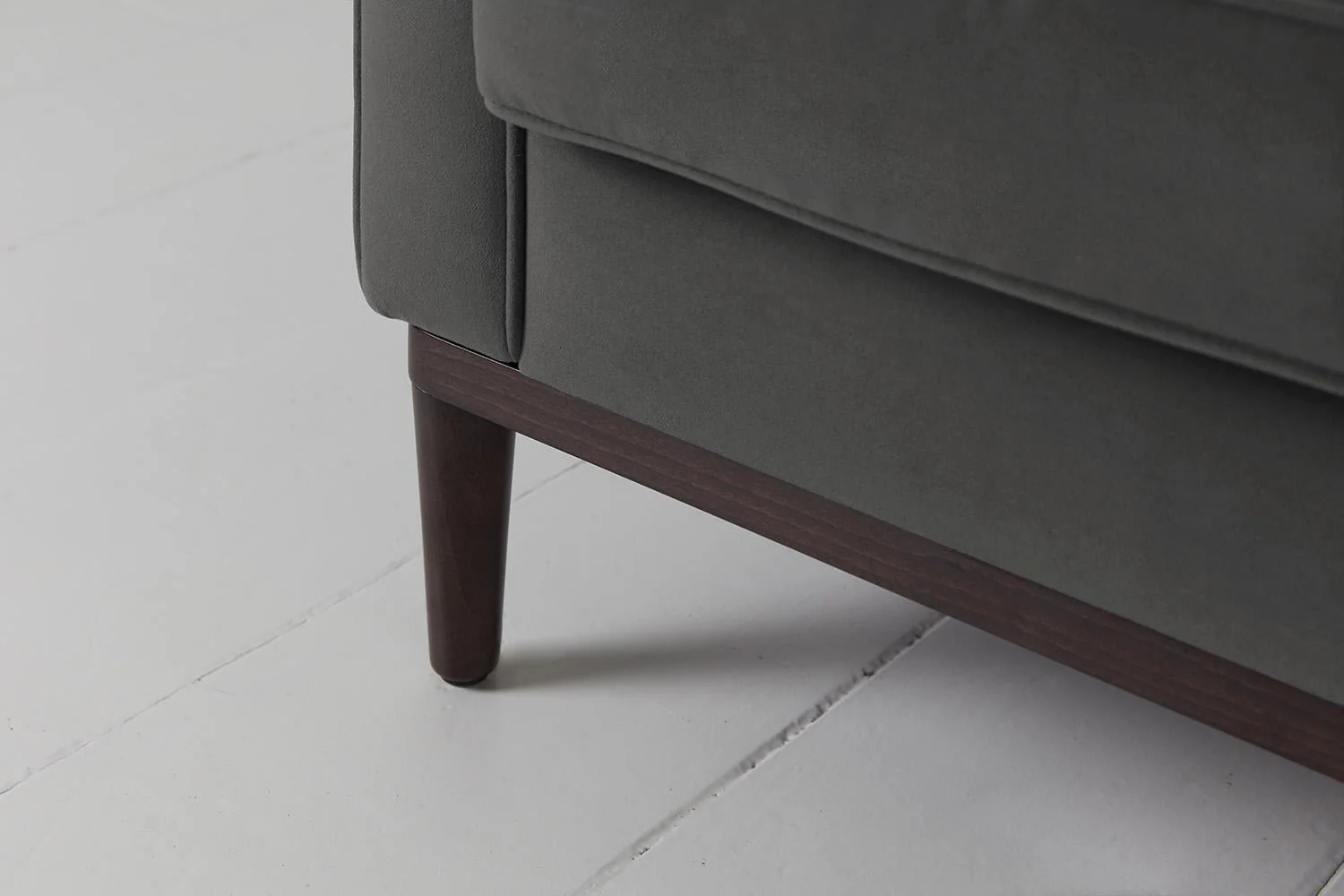 Model 02 Chaise Longue, Charcoal - Image 7