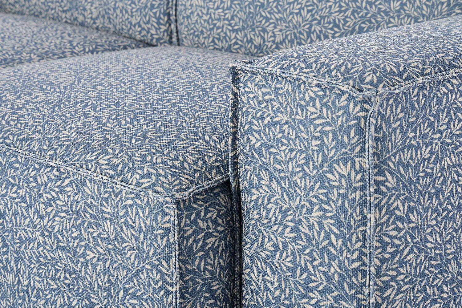 Model 03 2-Seater Left Chaise Sofa, Standen - Image 5