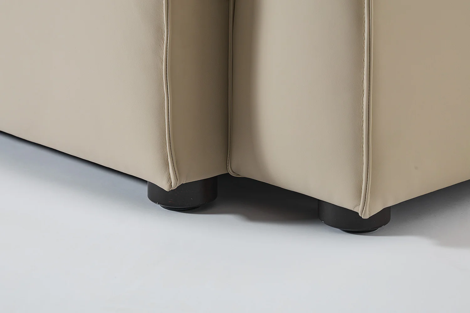 Model 03 3-Seater Sofa, Oyster - Image 7