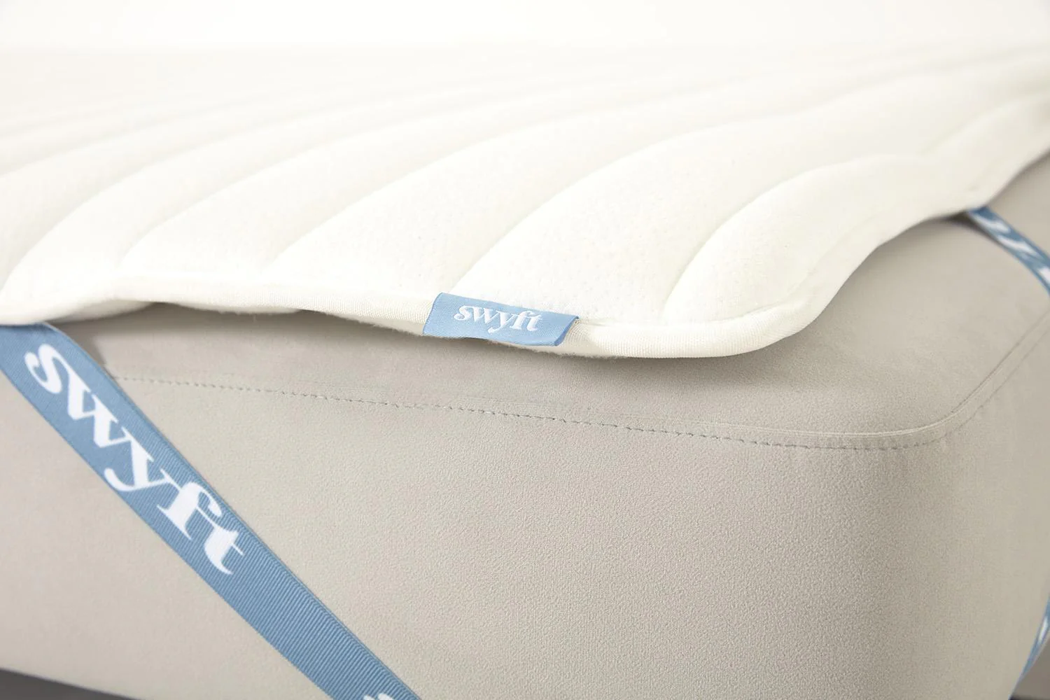 Model 04 Sofa Bed 3 Seater, Bone - Image 15