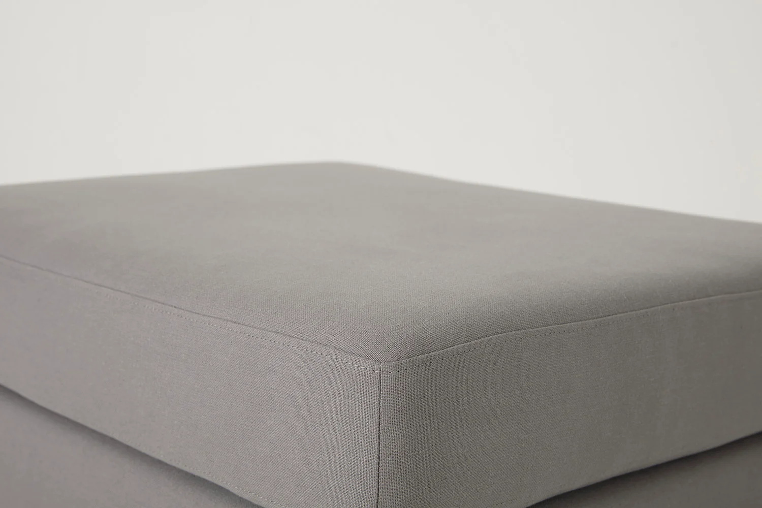 Model 08 Ottoman, Risso - Image 4