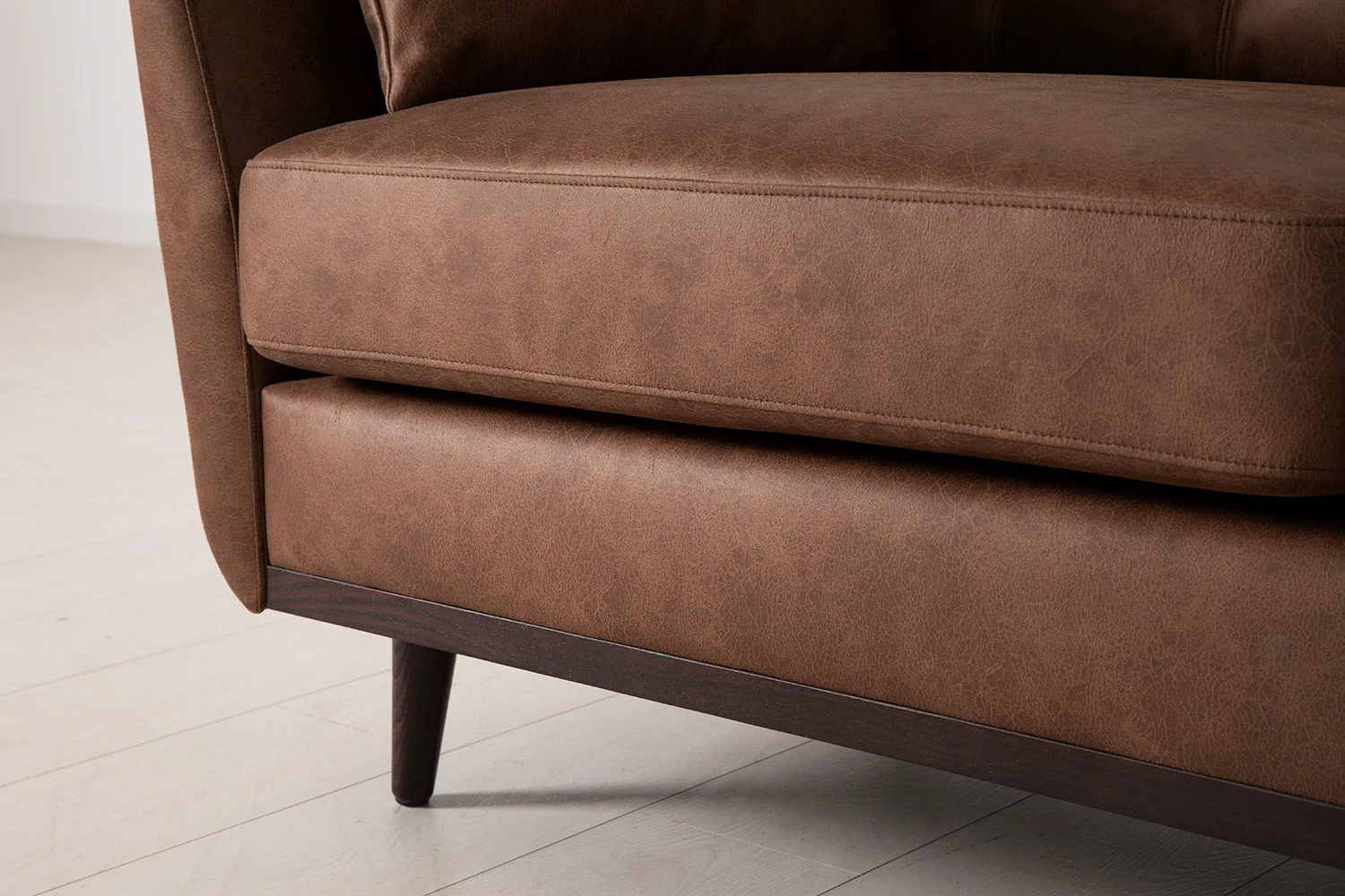 Model 10 3-Seater Sofa, Chestnut - Image 10