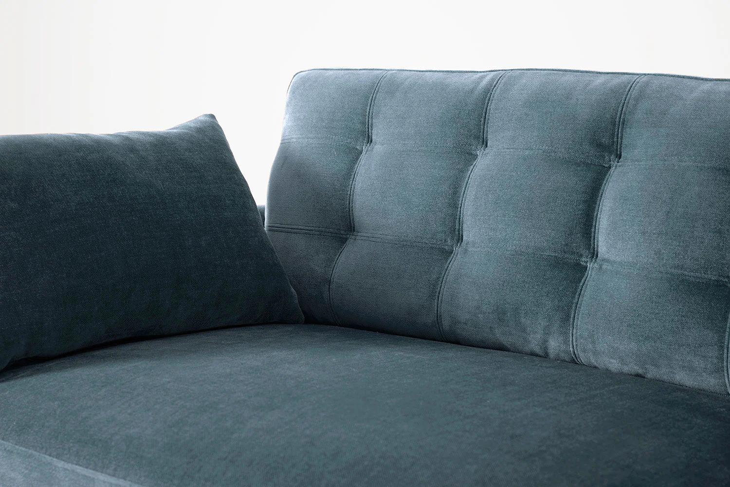 Model 10 3-Seater Sofa, Hydro - Image 10
