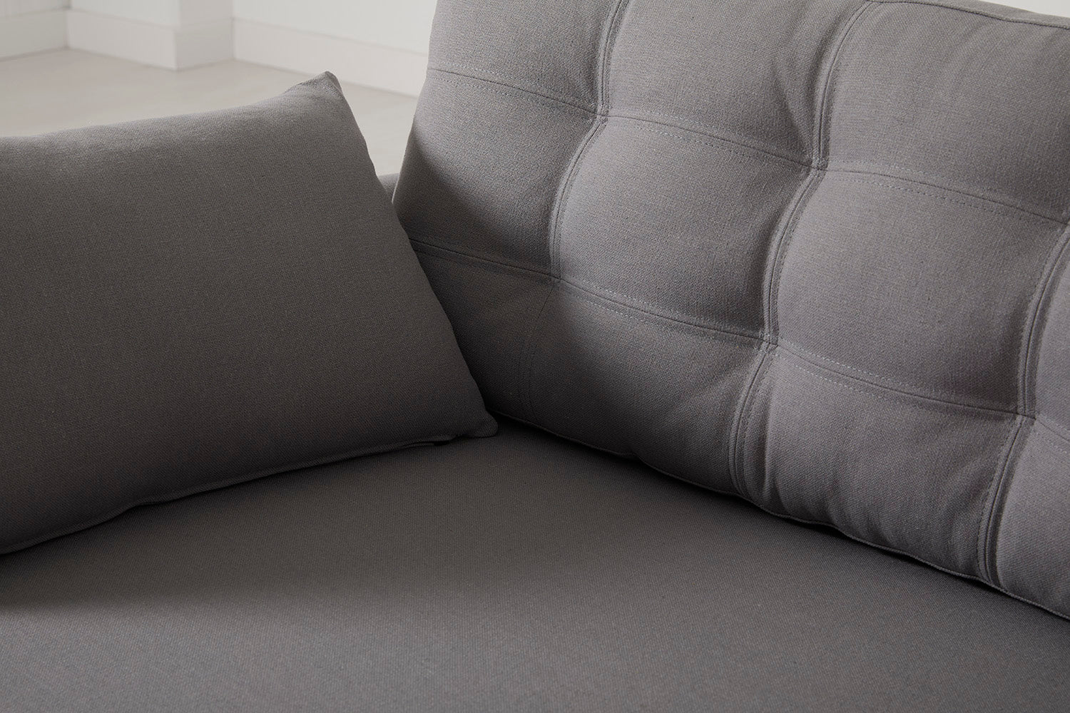Model 10 Loveseat, Risso - Image 6
