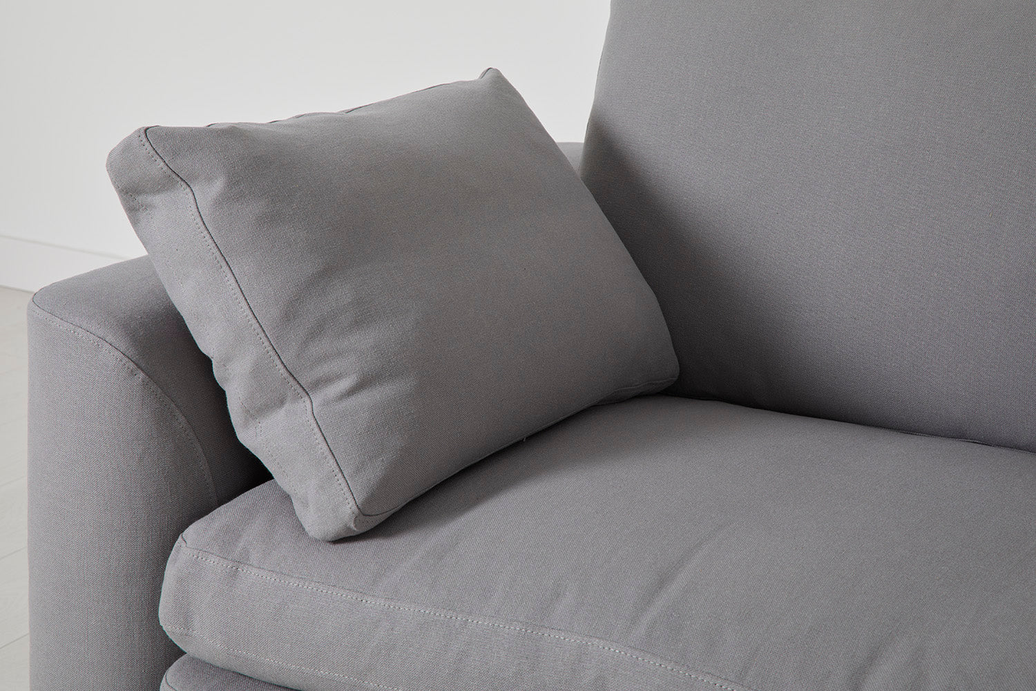Model 13 3-Seater Sofa, Risso - Image 5