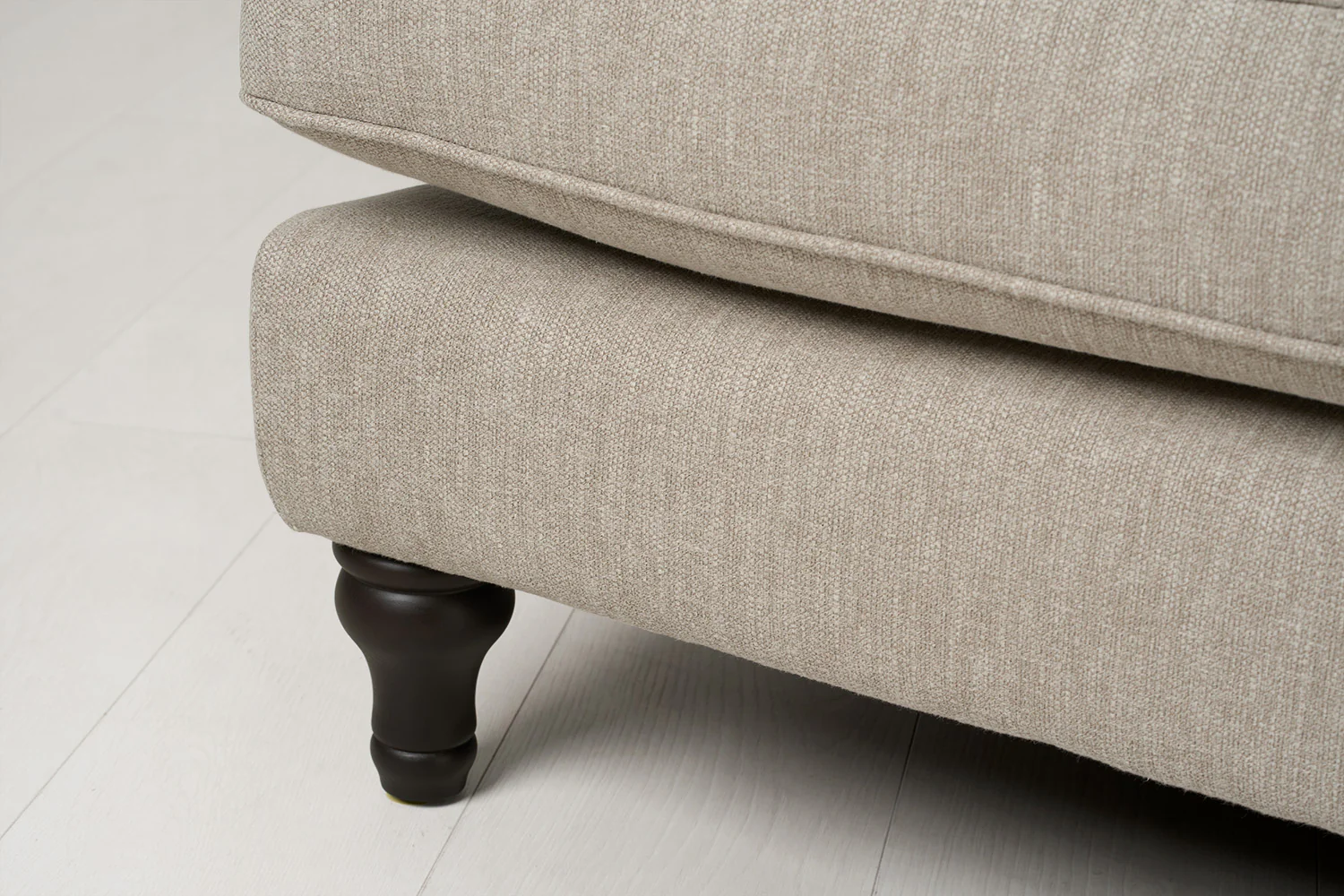 Model 15 Chaise Longue, Pumice - Image 5