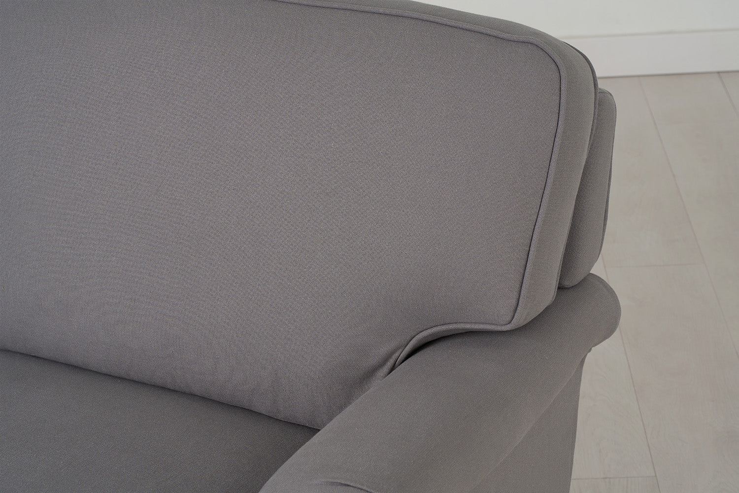 Model 15 Loveseat, Risso - Image 6