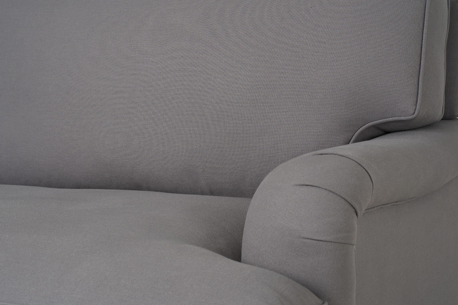 Model 15 Loveseat, Risso - Image 7