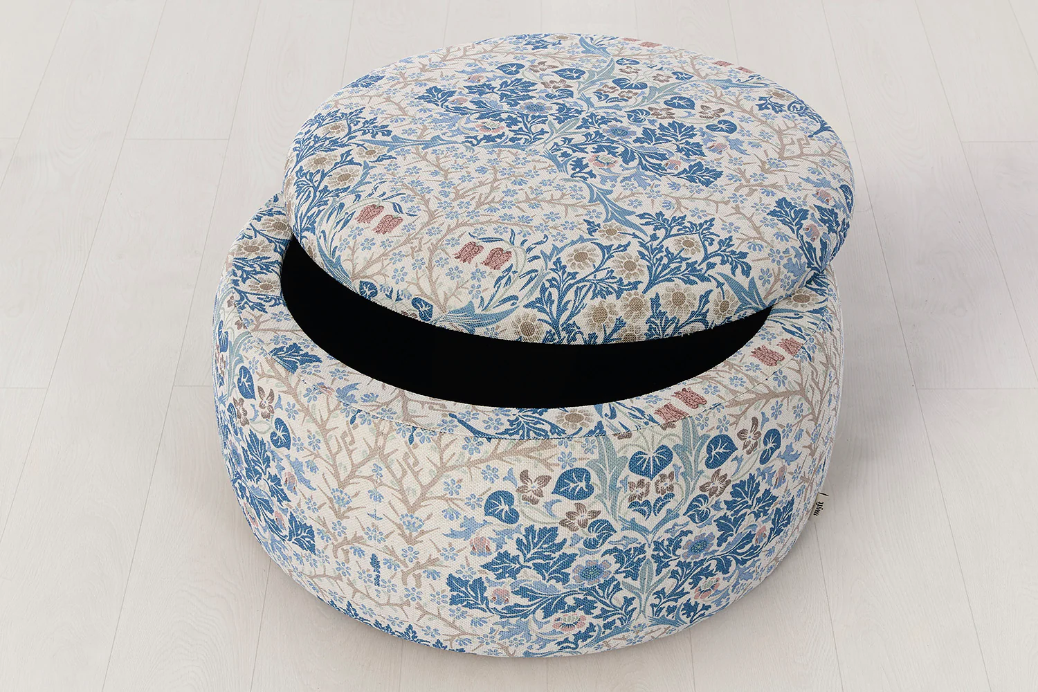 Storage 01, Blackthorn - Image 4