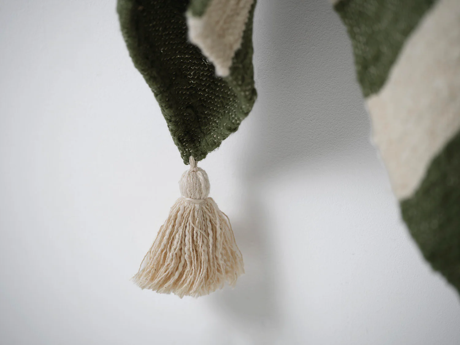 Throw 01, Green - Image 4